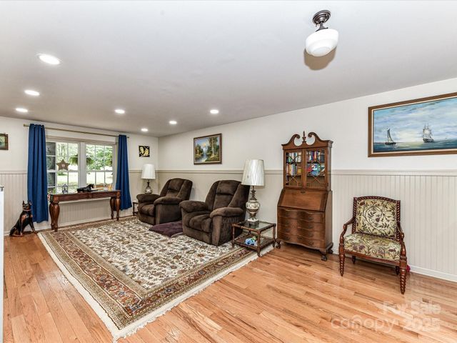 1338 Pell Drive, Lincolnton, NC 28092