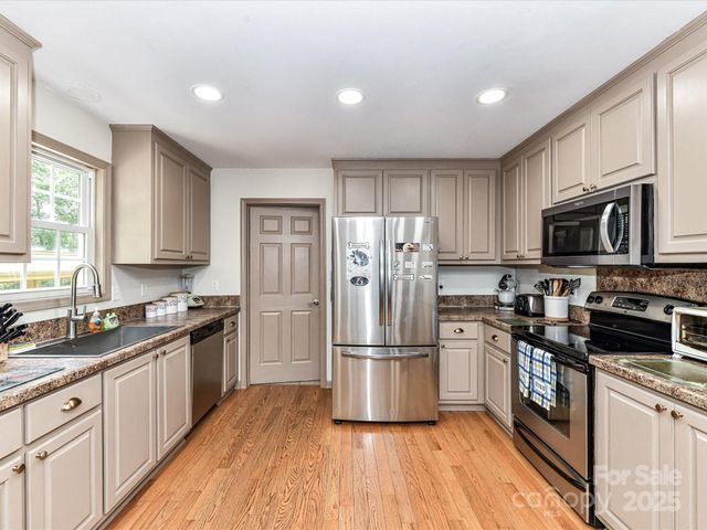 1338 Pell Drive, Lincolnton, NC 28092