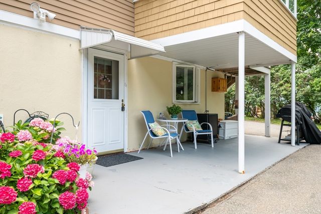 980 Salem St 2, Lynnfield, MA 01940