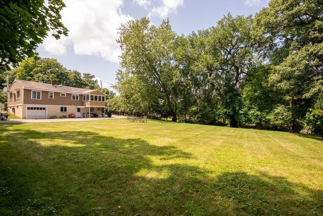 980 Salem St 2, Lynnfield, MA 01940