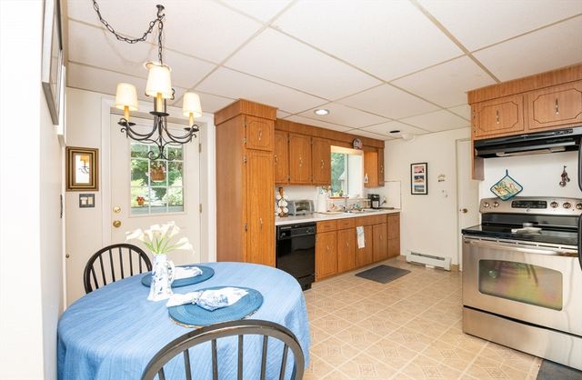 980 Salem St 2, Lynnfield, MA 01940