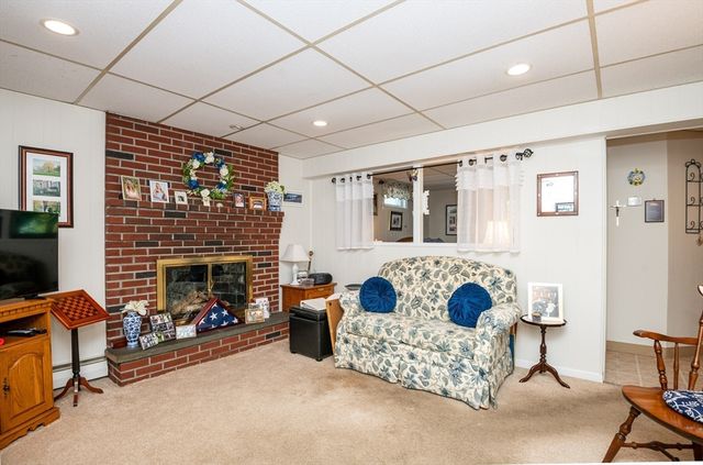980 Salem St 2, Lynnfield, MA 01940