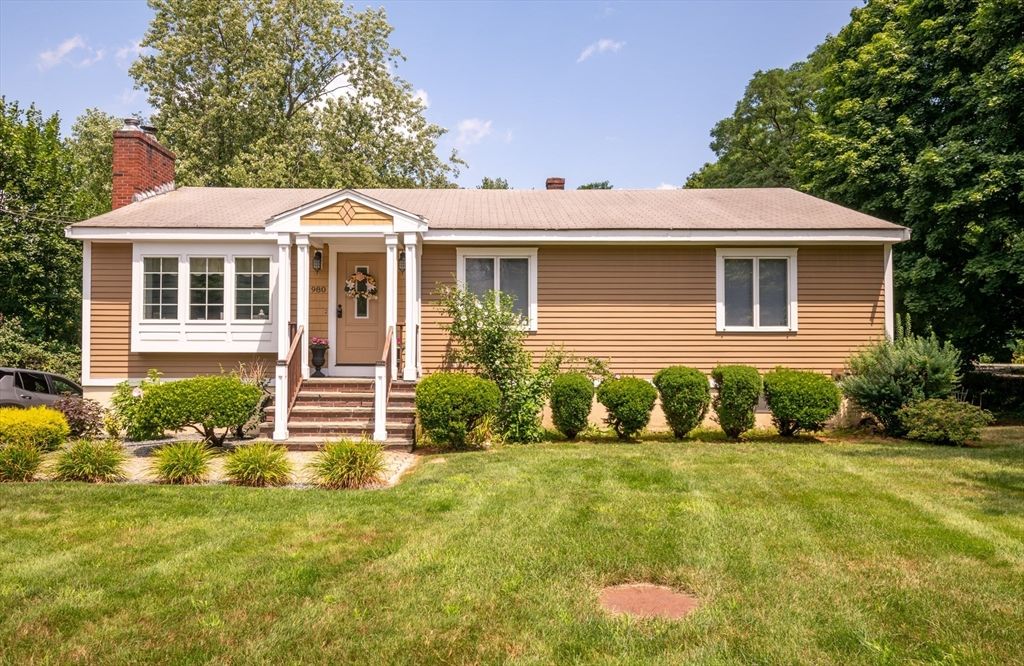 980 Salem St 2, Lynnfield, MA 01940