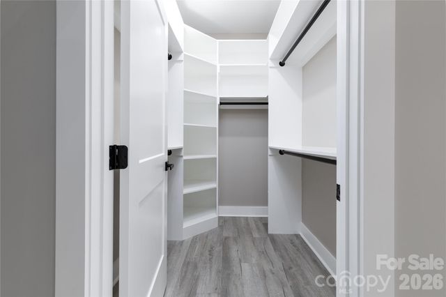 1949 Colonial Lane, Hickory, NC 28601