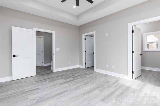 1949 Colonial Lane, Hickory, NC 28601