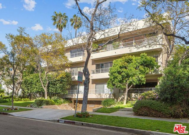 440 N Oakhurst Drive 301, Beverly Hills, CA 90210