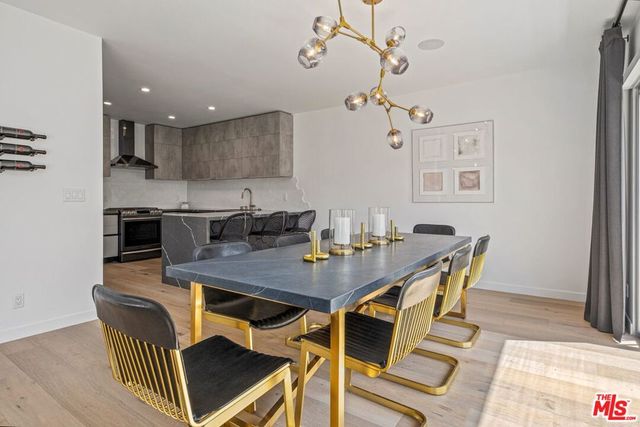 440 N Oakhurst Drive 301, Beverly Hills, CA 90210