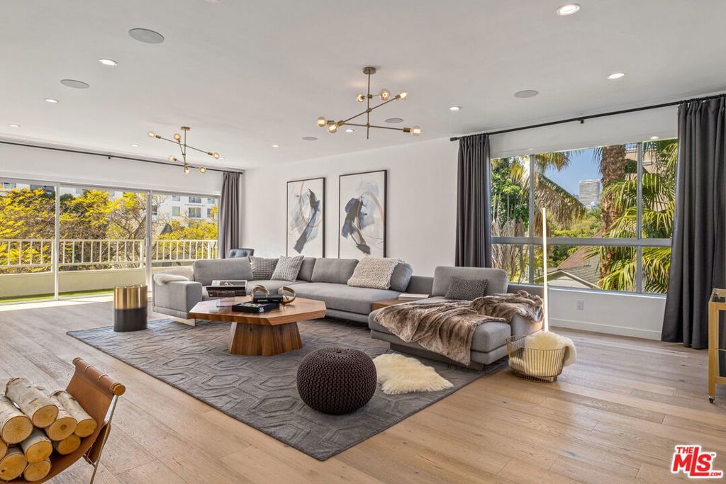 440 N Oakhurst Drive 301, Beverly Hills, CA 90210