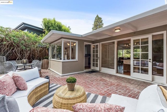 300 Pacific Avenue, Piedmont, CA 94611