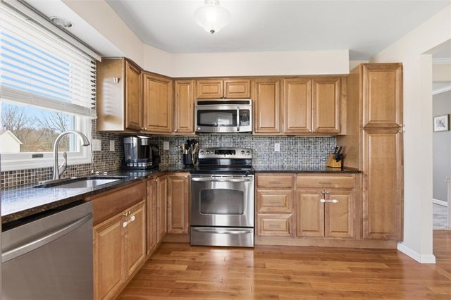 44 Rodgers Drive, Findlay Twp, PA 15108