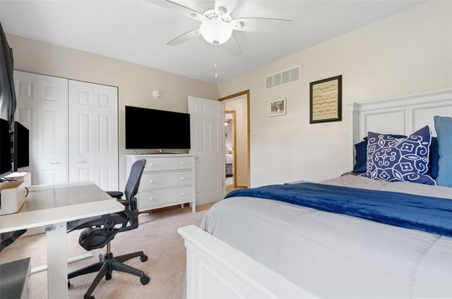 44 Rodgers Drive, Findlay Twp, PA 15108