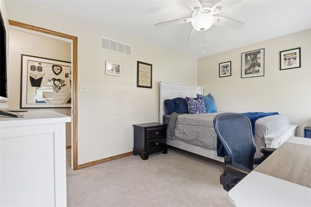 44 Rodgers Drive, Findlay Twp, PA 15108