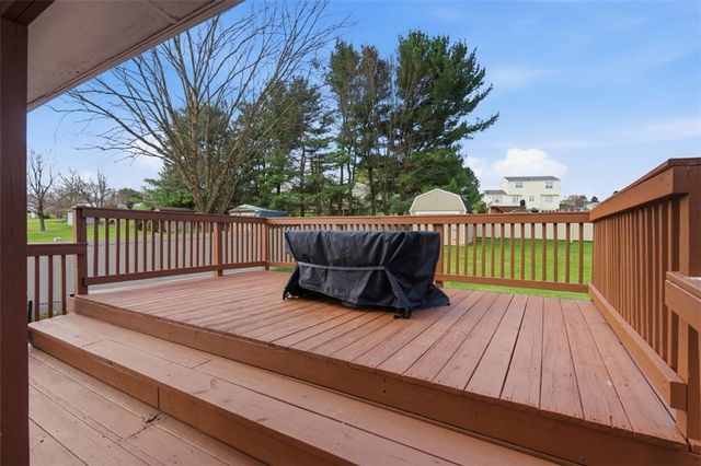 44 Rodgers Drive, Findlay Twp, PA 15108