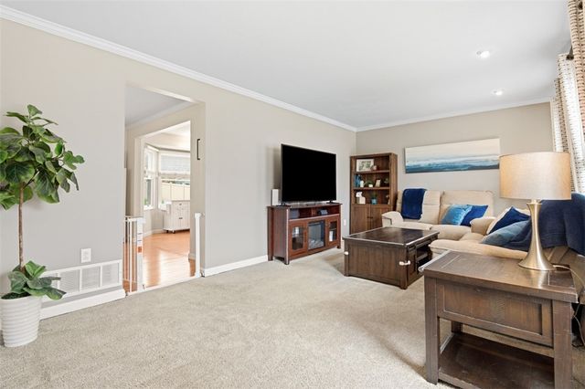 44 Rodgers Drive, Findlay Twp, PA 15108