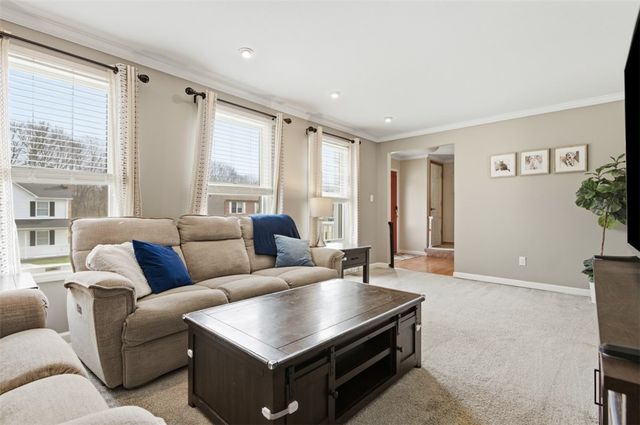 44 Rodgers Drive, Findlay Twp, PA 15108