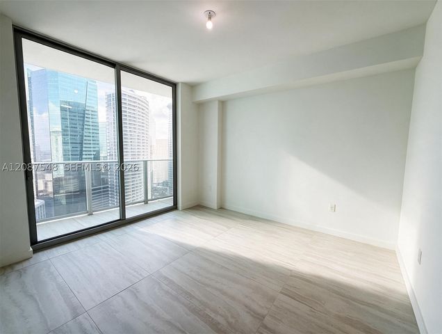 77 SE 5th St 4003, Miami, FL 33131