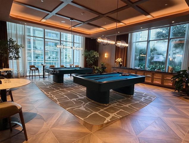 77 SE 5th St 4003, Miami, FL 33131