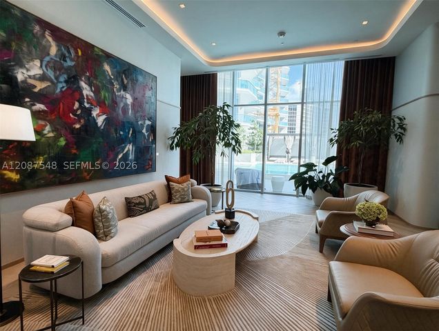 77 SE 5th St 4003, Miami, FL 33131