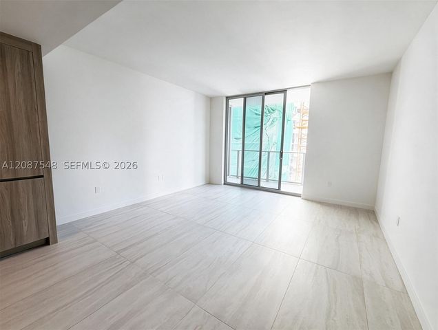 77 SE 5th St 4003, Miami, FL 33131