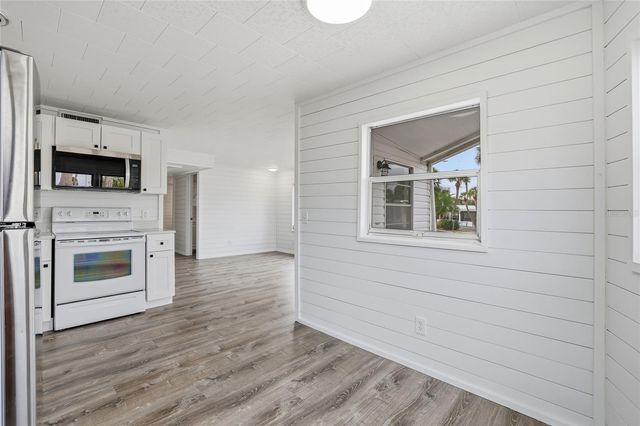 4851 W GANDY BOULEVARD B7L17, Tampa, FL 33611