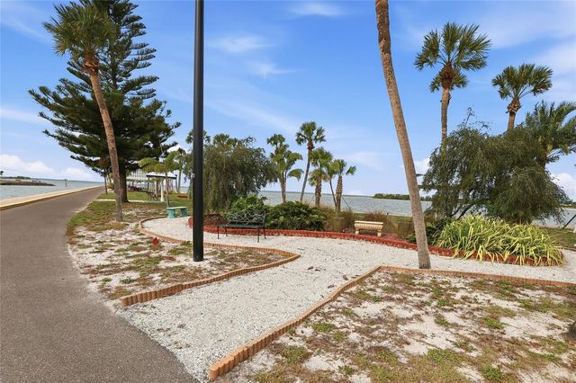 4851 W GANDY BOULEVARD B7L17, Tampa, FL 33611
