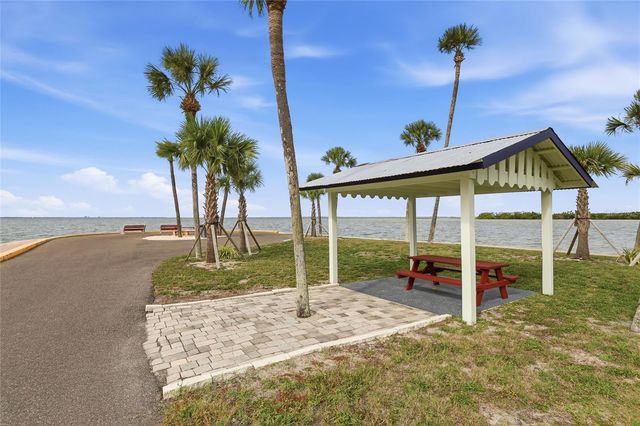 4851 W GANDY BOULEVARD B7L17, Tampa, FL 33611