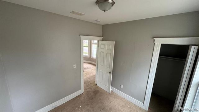 253 Beechwood Street, River Rouge, MI 48218