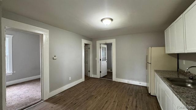 253 Beechwood Street, River Rouge, MI 48218