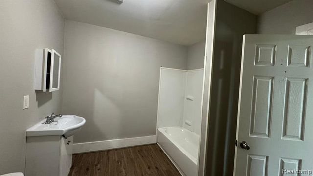 253 Beechwood Street, River Rouge, MI 48218