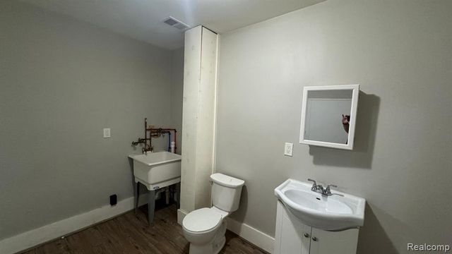 253 Beechwood Street, River Rouge, MI 48218