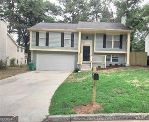 2053 Raintree Place, Lithonia, GA 30058