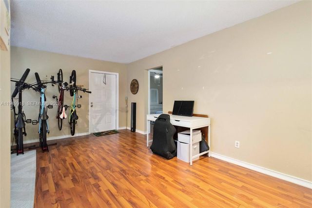 1250 SW 113th Ter 203, Pembroke Pines, FL 33025