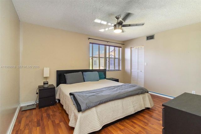 1250 SW 113th Ter 203, Pembroke Pines, FL 33025