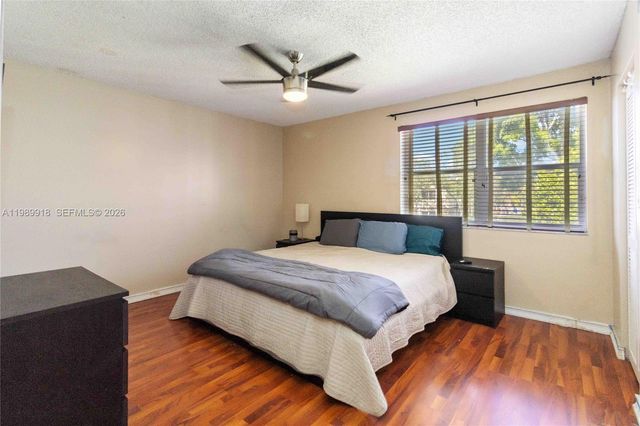 1250 SW 113th Ter 203, Pembroke Pines, FL 33025