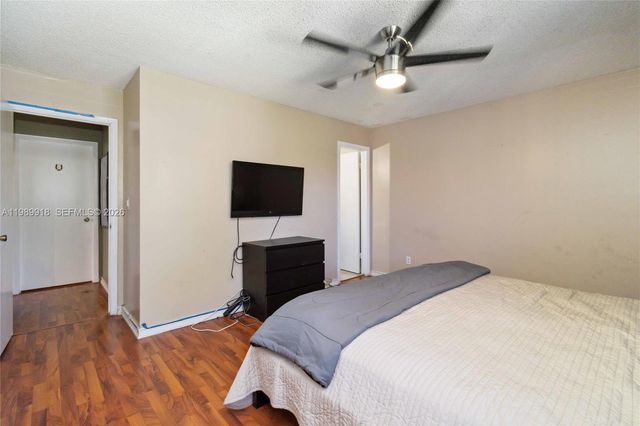 1250 SW 113th Ter 203, Pembroke Pines, FL 33025