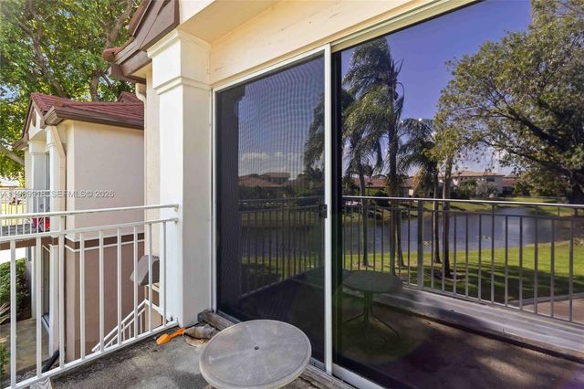 1250 SW 113th Ter 203, Pembroke Pines, FL 33025