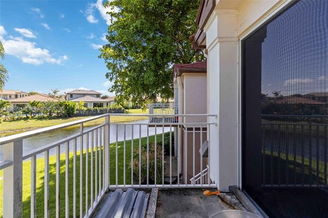 1250 SW 113th Ter 203, Pembroke Pines, FL 33025