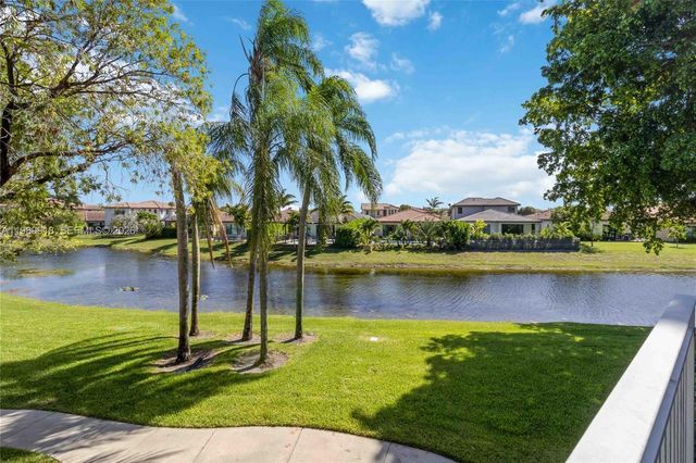 1250 SW 113th Ter 203, Pembroke Pines, FL 33025