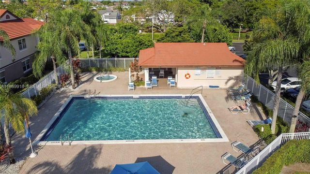 1250 SW 113th Ter 203, Pembroke Pines, FL 33025