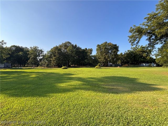 204 E 2nd Street, Hartford, AR 72938