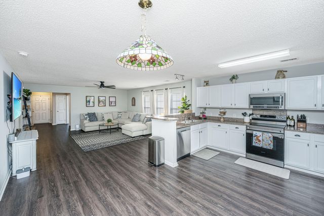 220 Wildberry Lane, Goose Creek, SC 29445