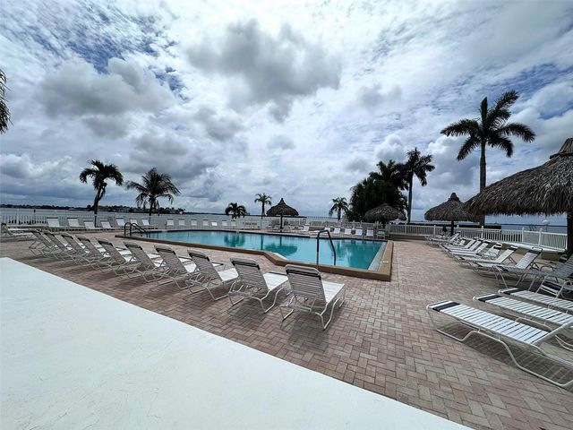6322 PALMA DEL MAR BOULEVARD S G402, St Petersburg, FL 33715