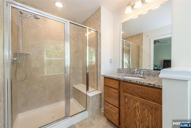 9 Landmark Lane 1003, Fair Lawn, NJ 07410