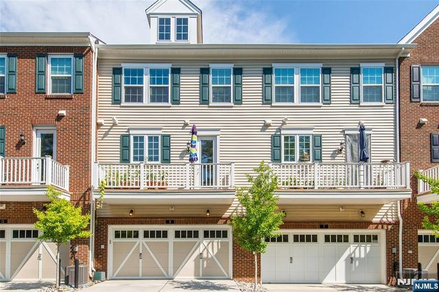 9 Landmark Lane 1003, Fair Lawn, NJ 07410