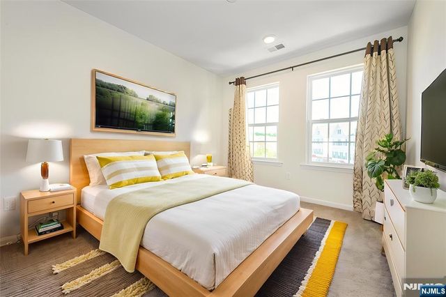 9 Landmark Lane 1003, Fair Lawn, NJ 07410