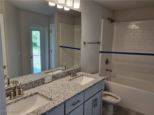 4013 NW 37th AVE, Cape Coral, FL 33993