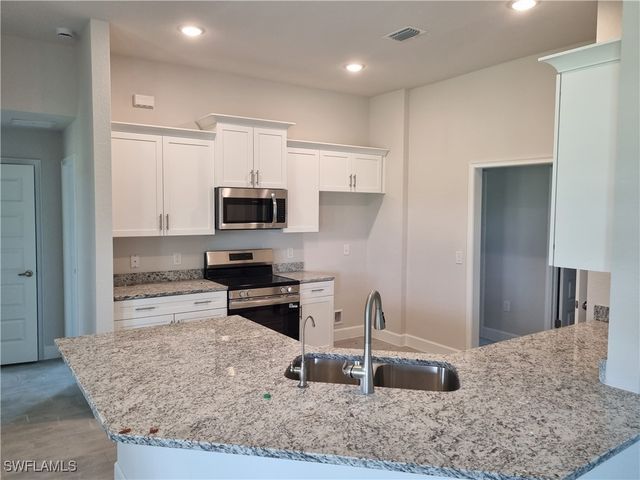 4013 NW 37th AVE, Cape Coral, FL 33993