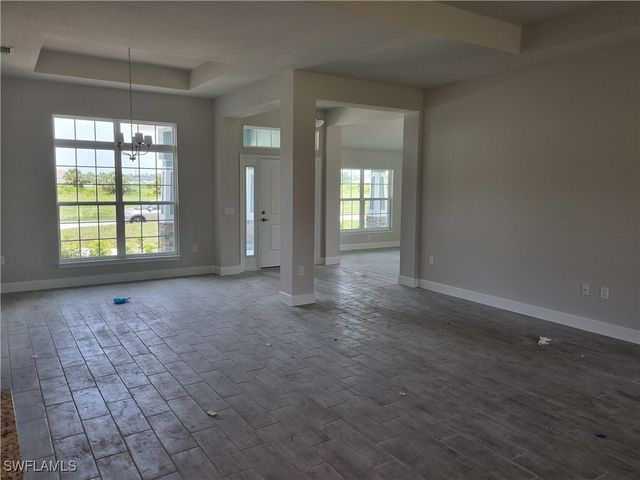 4013 NW 37th AVE, Cape Coral, FL 33993