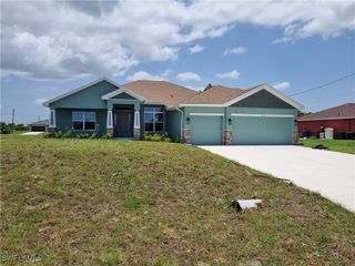4013 NW 37th AVE, Cape Coral, FL 33993