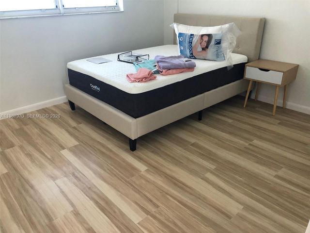 3660 NE 166th St 415, North Miami Beach, FL 33160